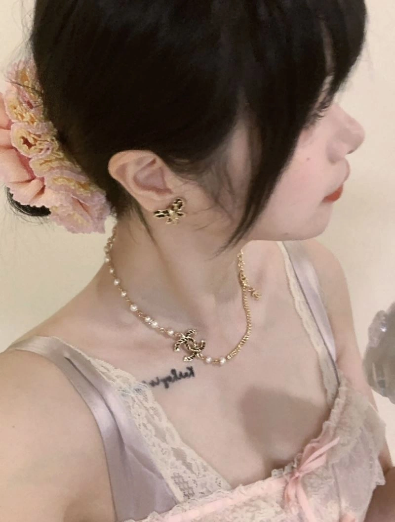 Sustainable Chanel Necklaces 226772