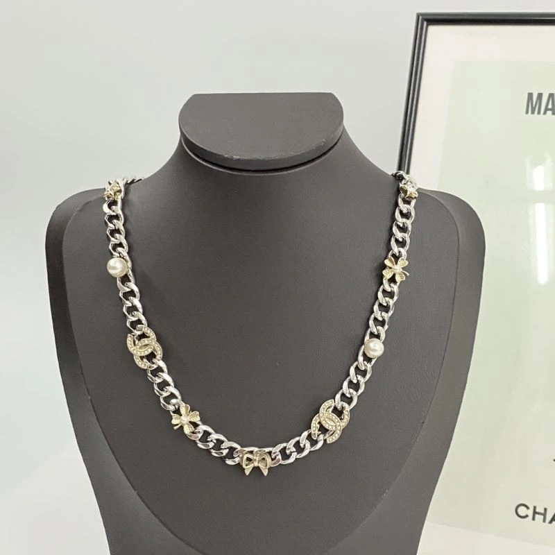 Contemporary Chanel Necklaces 226675