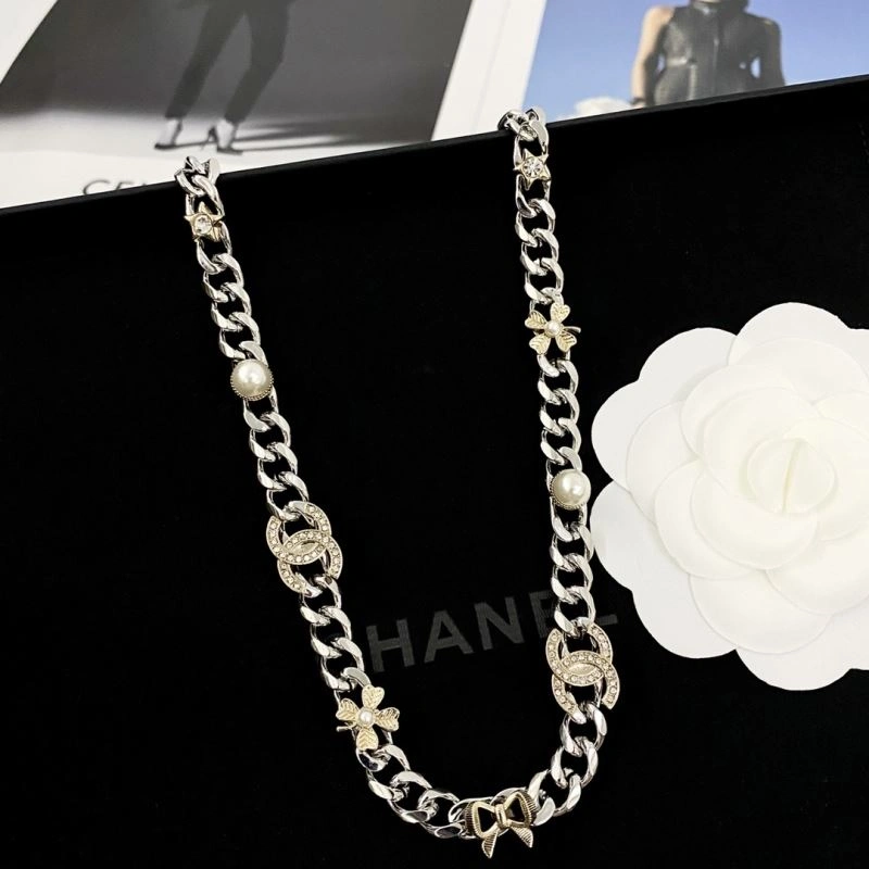 Contemporary Chanel Necklaces 226675
