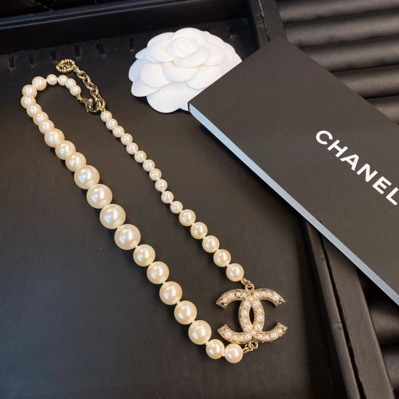 Versatile Chanel Necklaces 226653