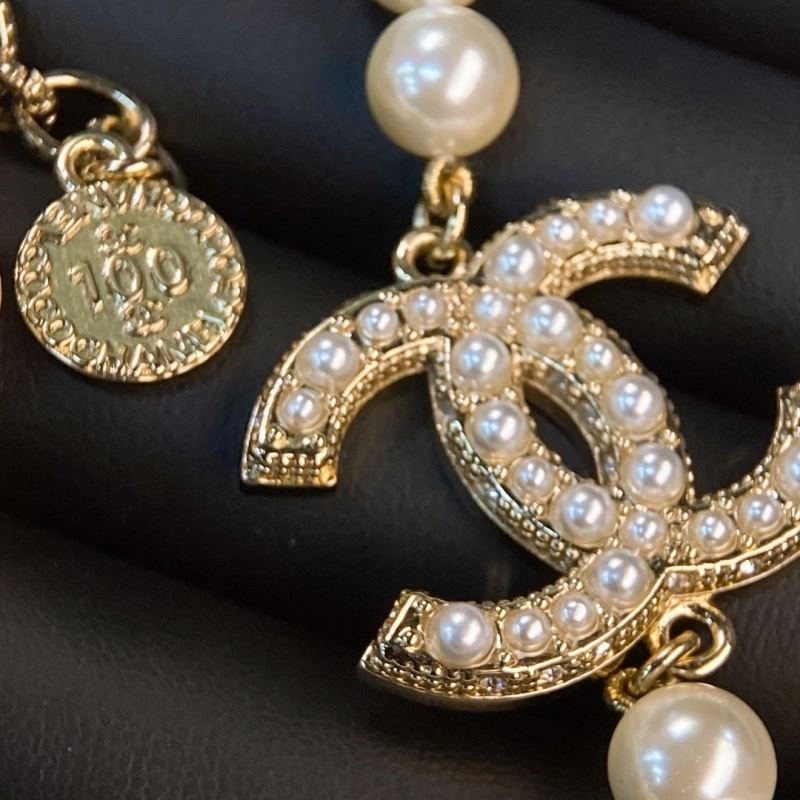 Versatile Chanel Necklaces 226653