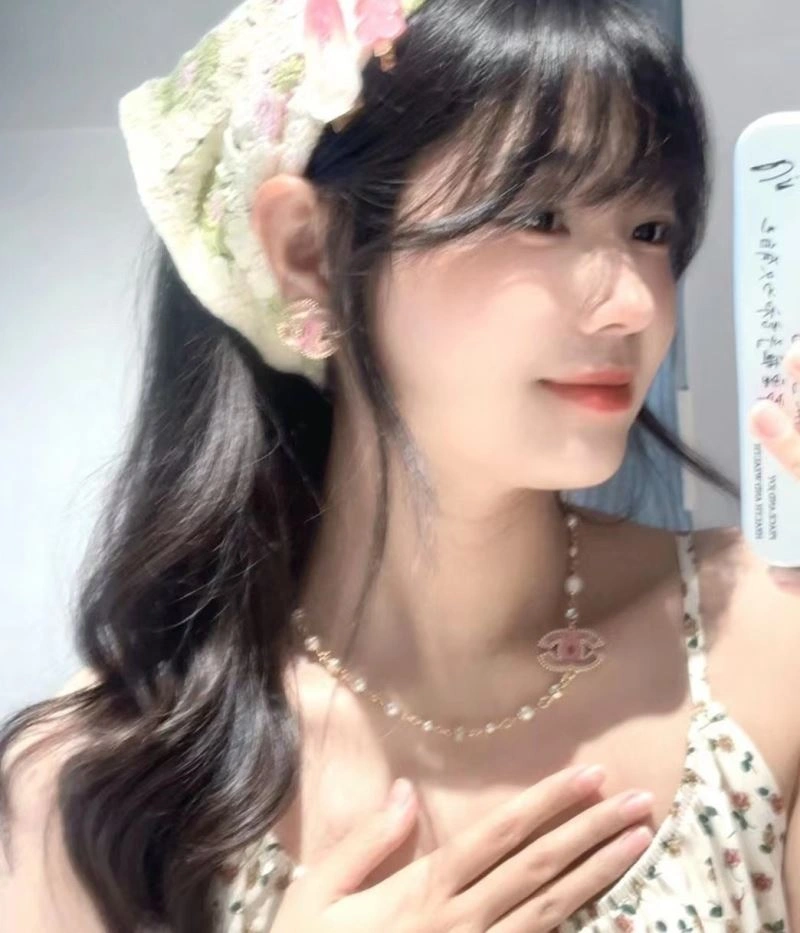 Seasonal Chanel Necklaces 218783