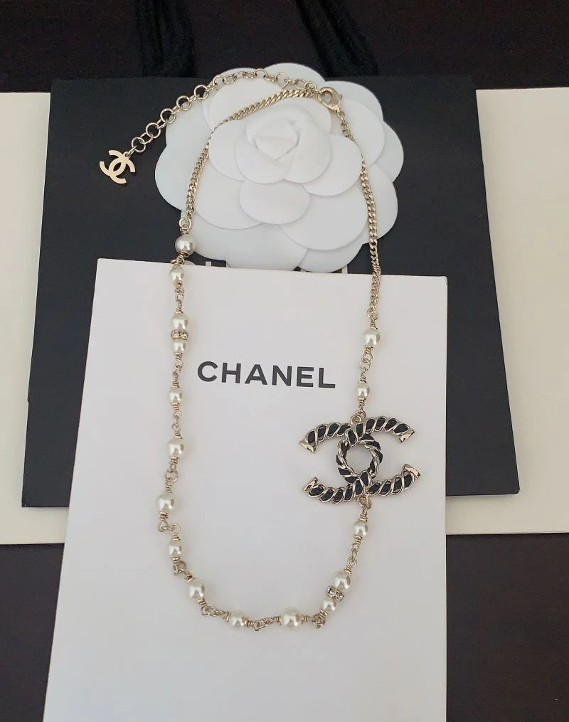 Chanel Necklaces Sleek 226645