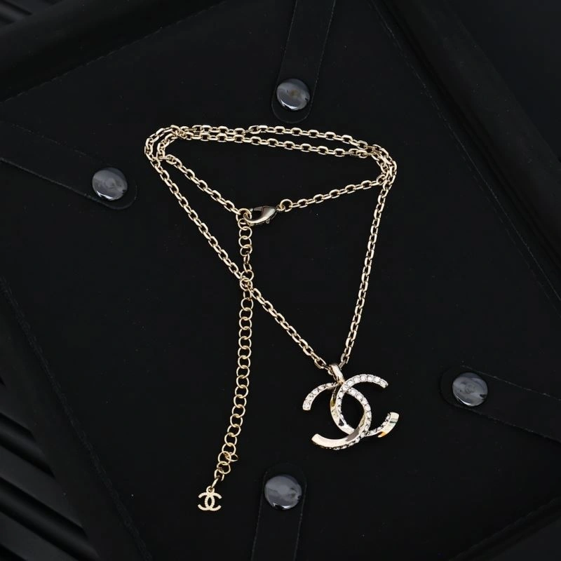 Contemporary Chanel Necklaces 226624