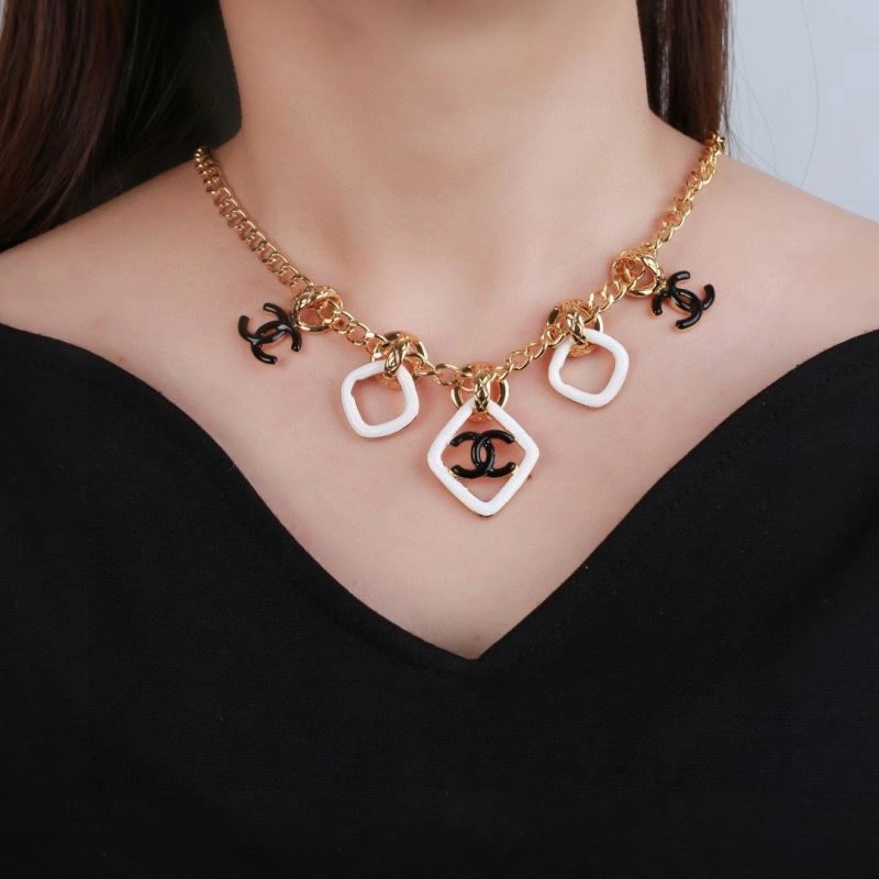 Chanel Necklaces Refined 226642