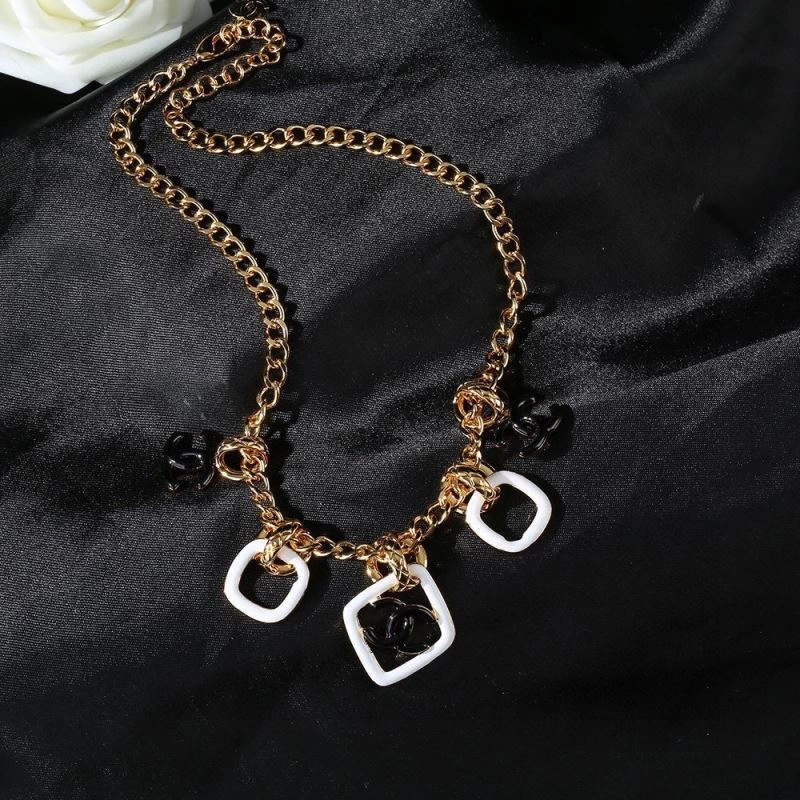 Chanel Necklaces Refined 226642