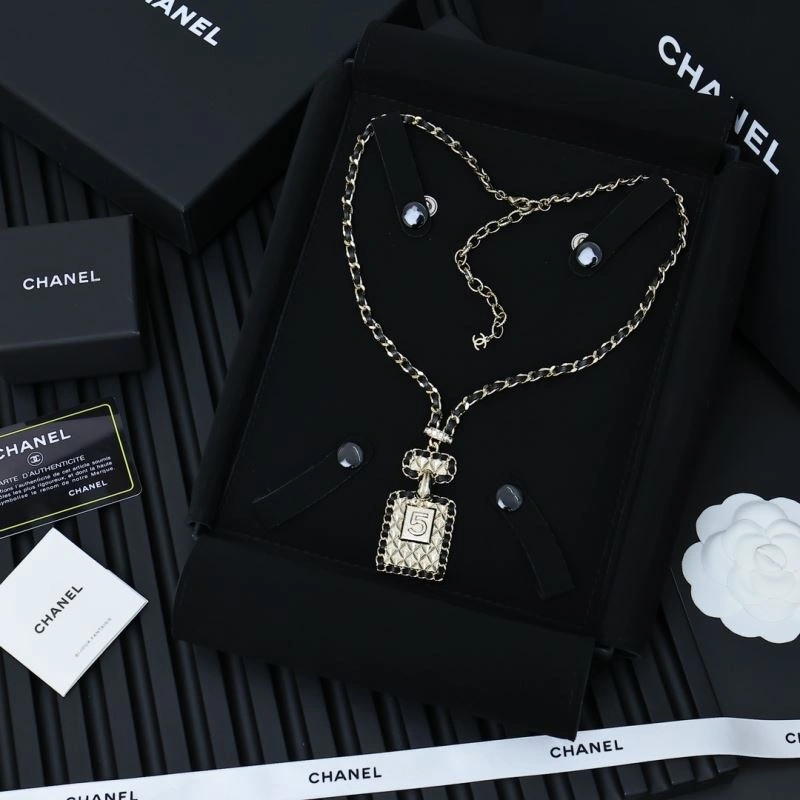 Chanel Necklaces Snug 226614
