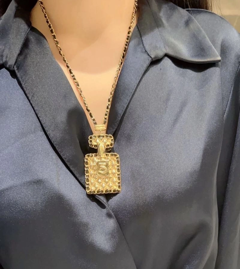 Chanel Necklaces Snug 226614