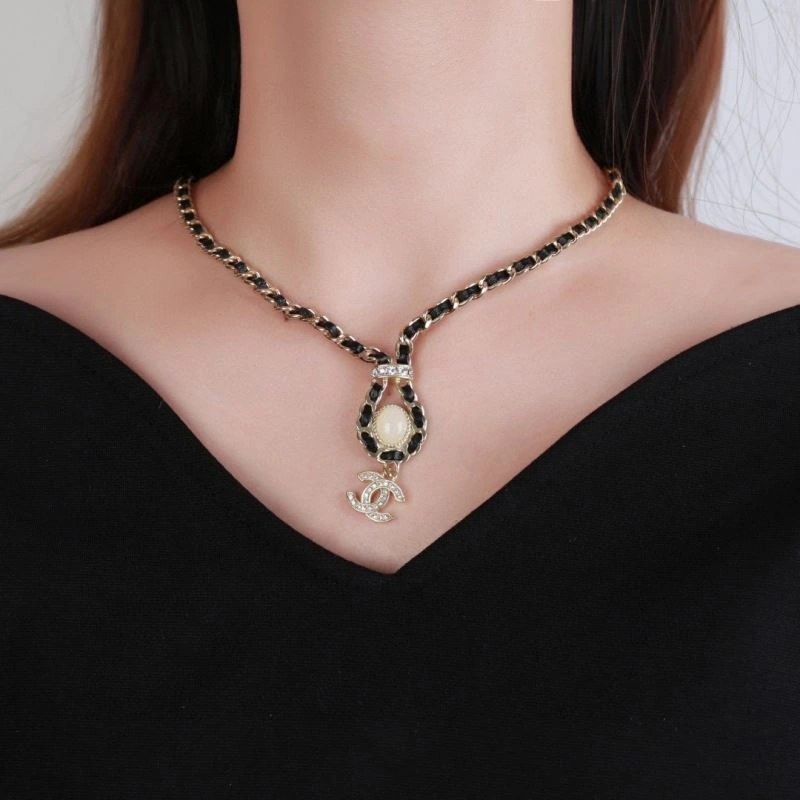 Original Chanel Necklaces 226613
