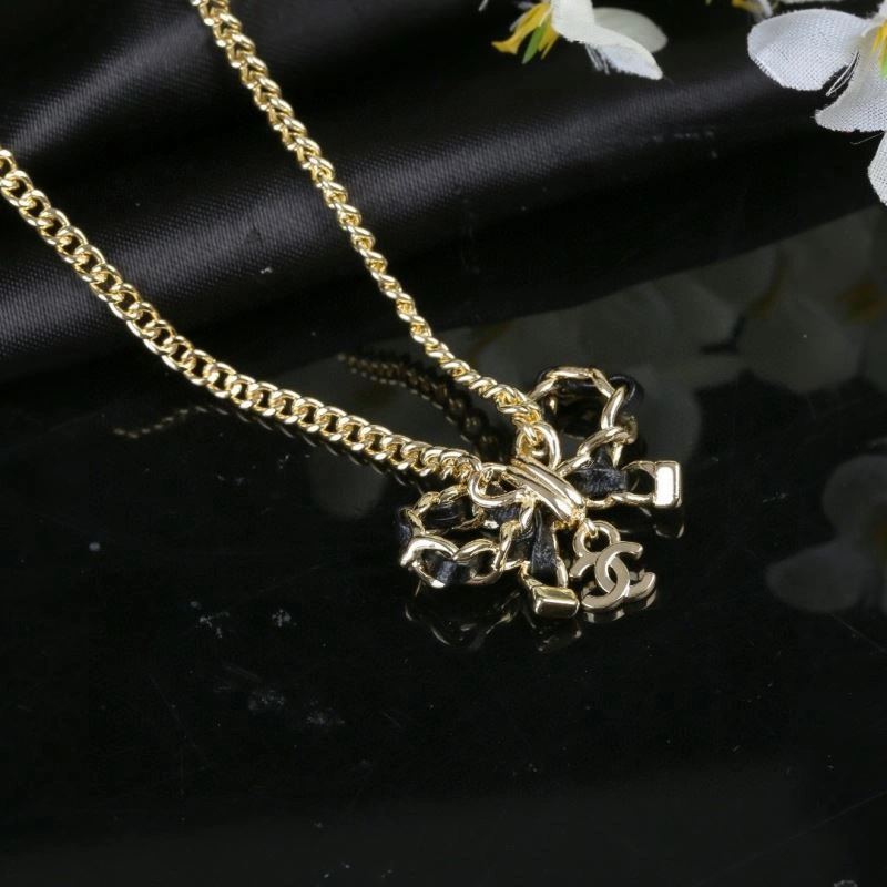 Elegant Chanel Necklaces 226595