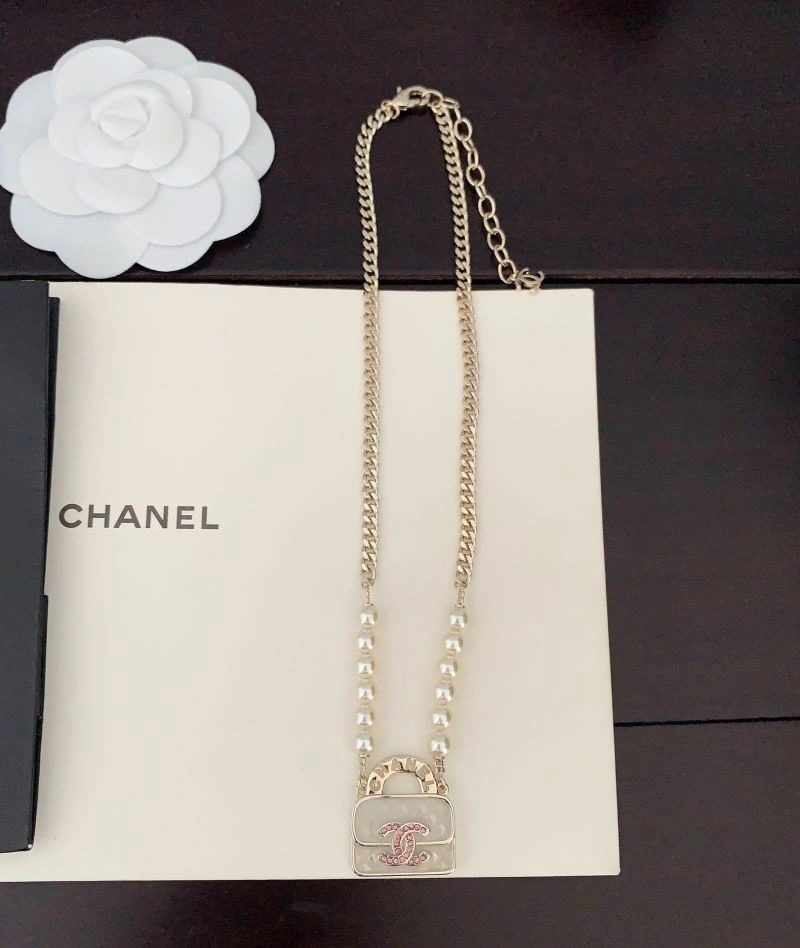 Chanel Necklaces ModernLook 226578