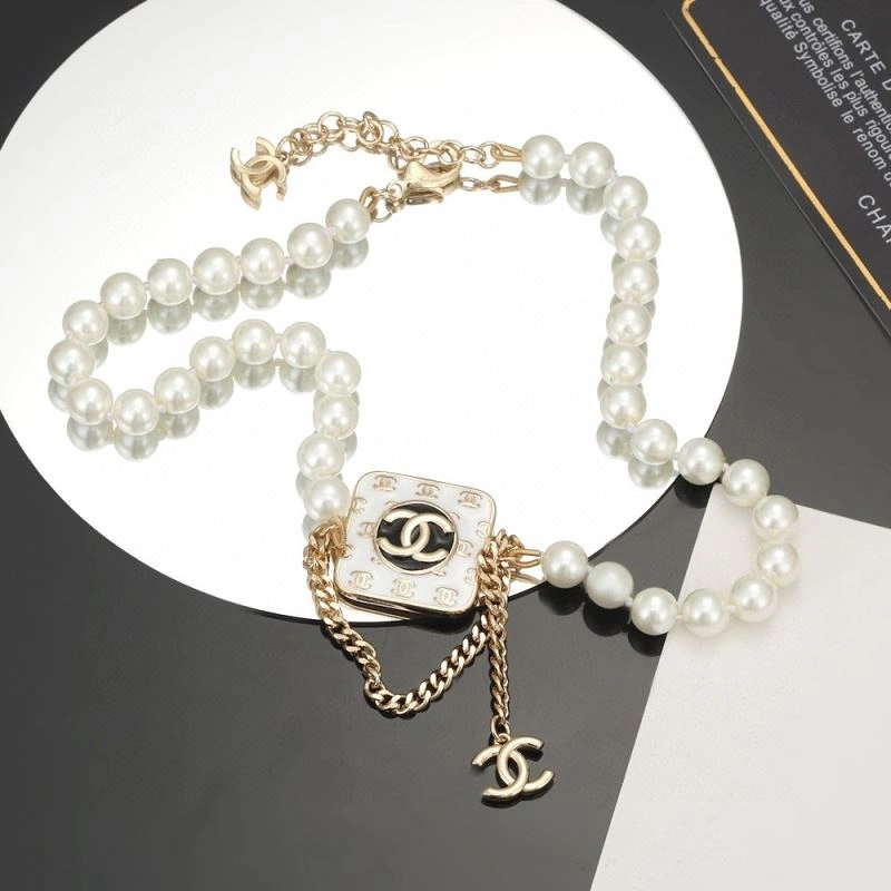 Supportive Chanel Necklaces 226576