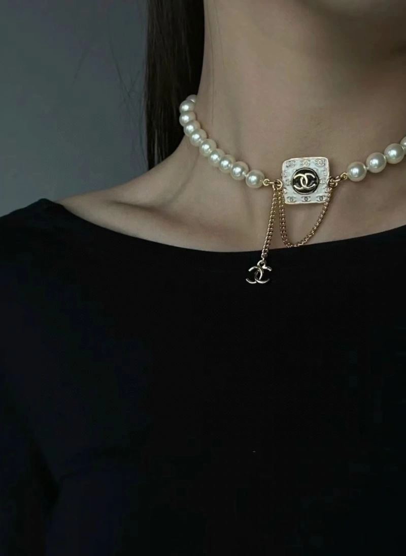 Supportive Chanel Necklaces 226576