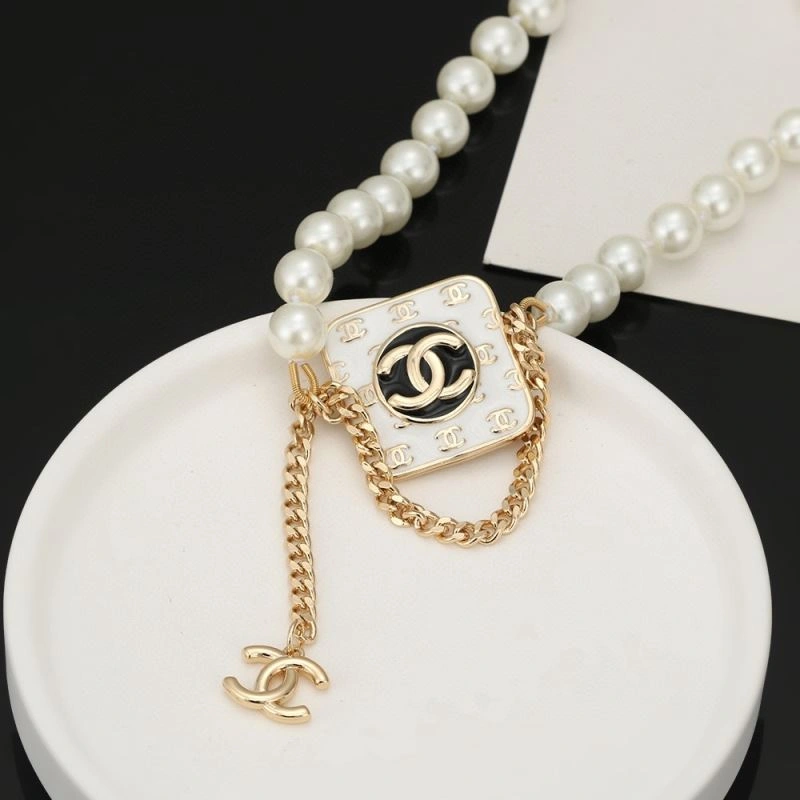 Supportive Chanel Necklaces 226576