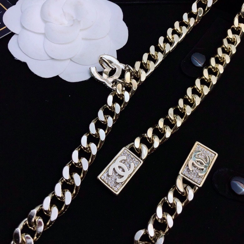 Fashionable Chanel Necklaces 226532