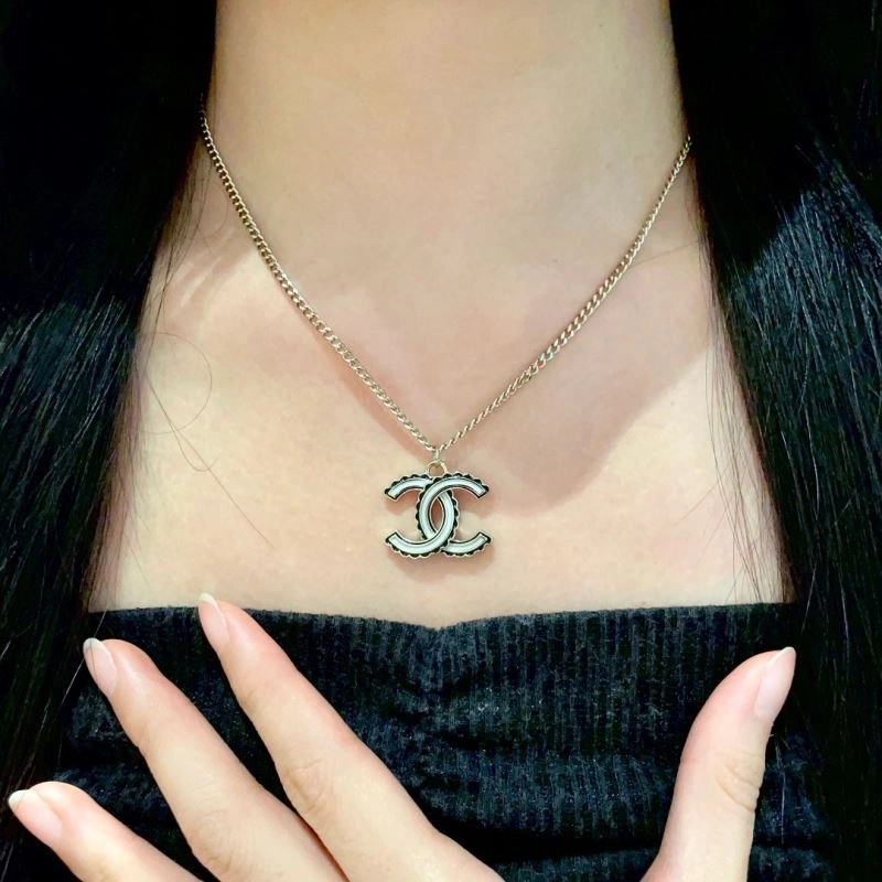 Chanel Necklaces Breathable 226560