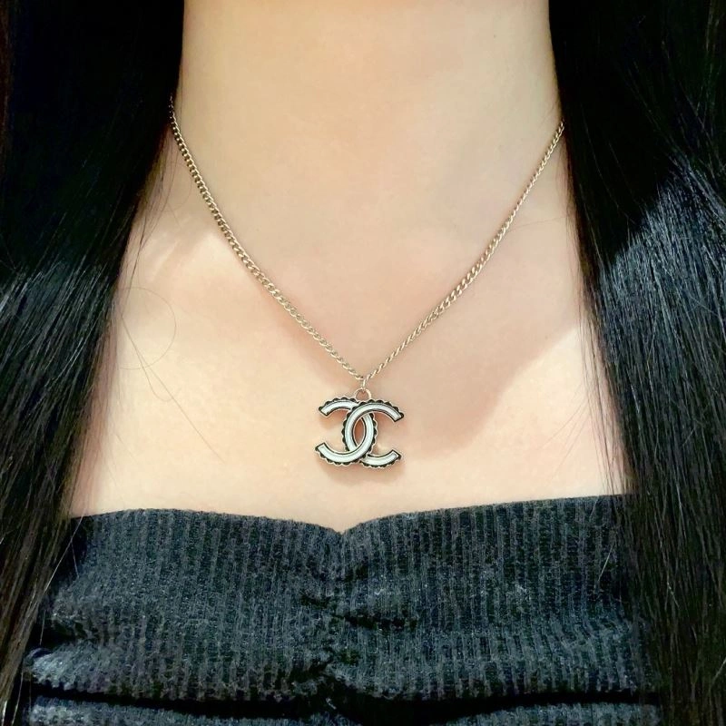 Chanel Necklaces Breathable 226560