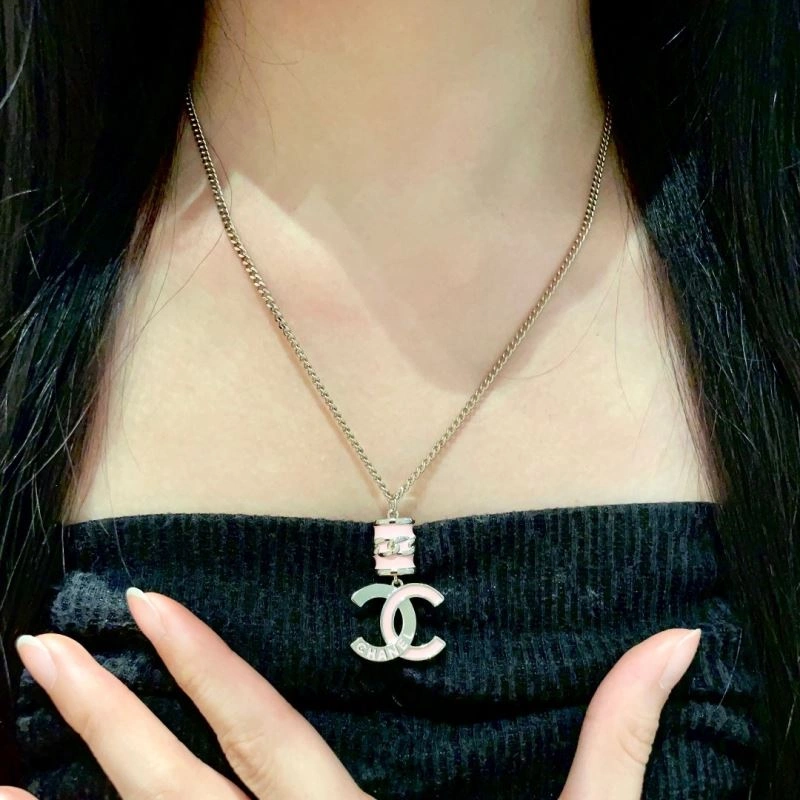 Chanel Necklaces Compact 226533