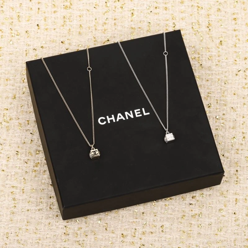 Comfortable Chanel Necklaces 226528