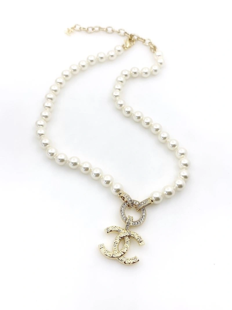 Snug Chanel Necklaces 226527
