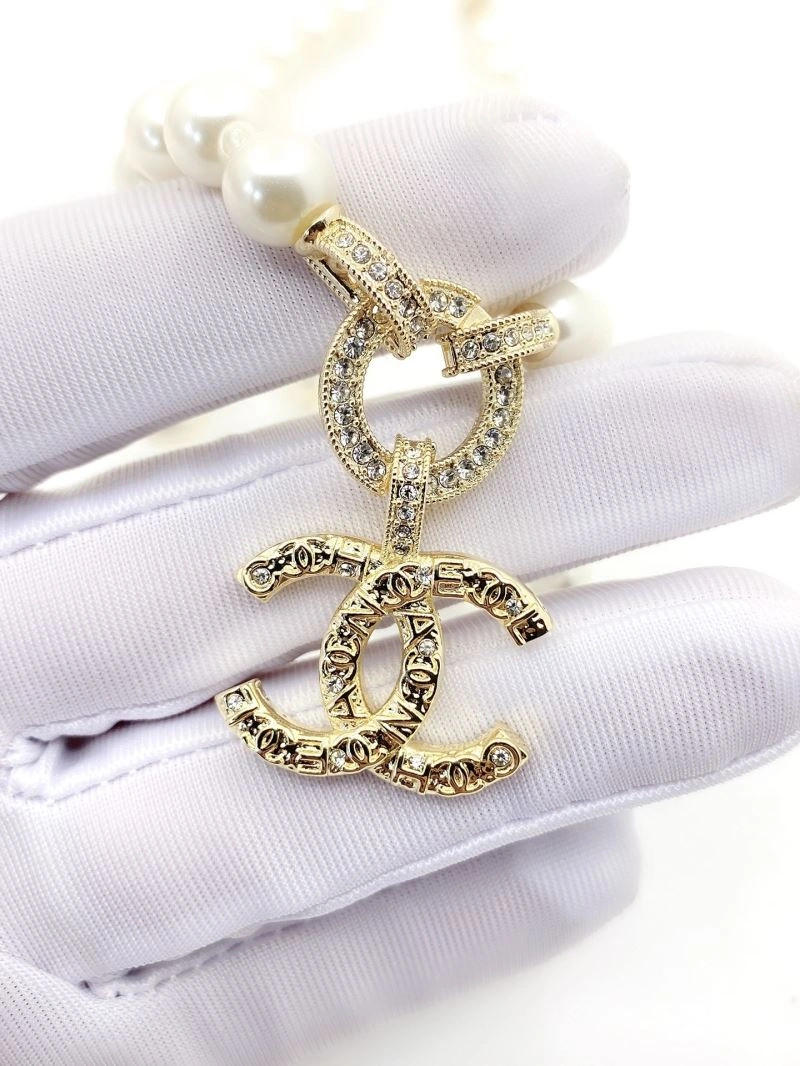 Snug Chanel Necklaces 226527