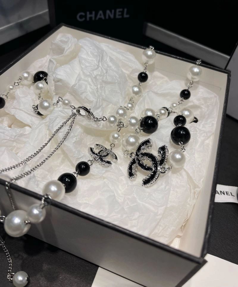 Bold Chanel Necklaces 226498