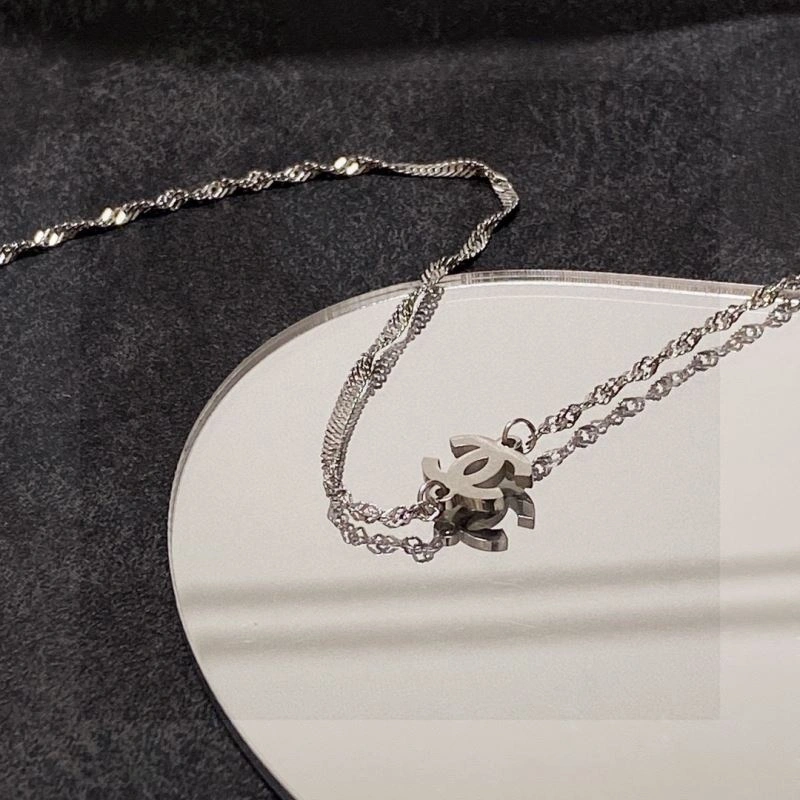 Original Chanel Necklaces 225880