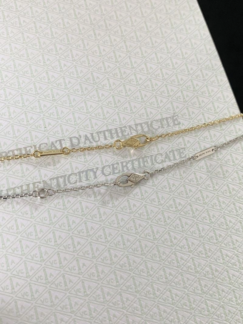 Classic Chanel Necklaces 225916