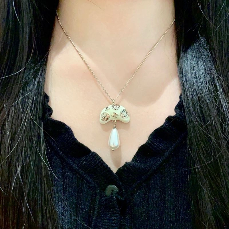 Chanel Necklaces Cozy 225854