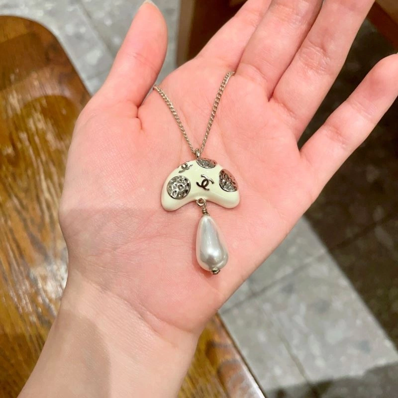 Chanel Necklaces Cozy 225854