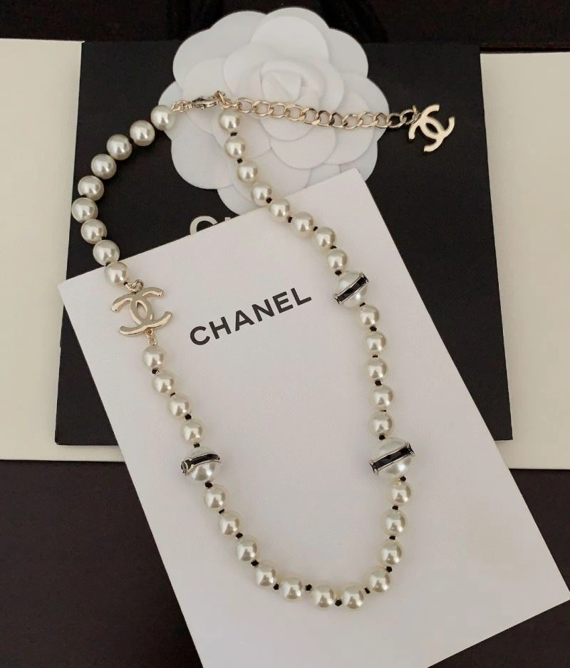 Chanel Necklaces Lightweight 225844