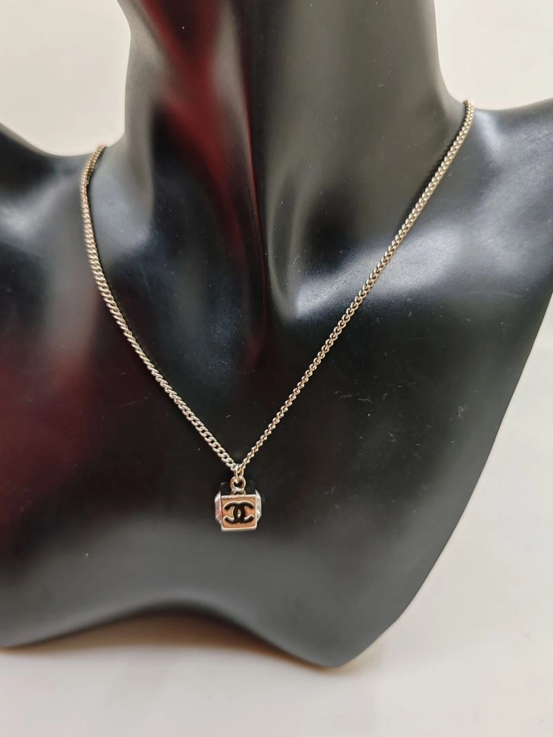 OdorResistant Chanel Necklaces 225889