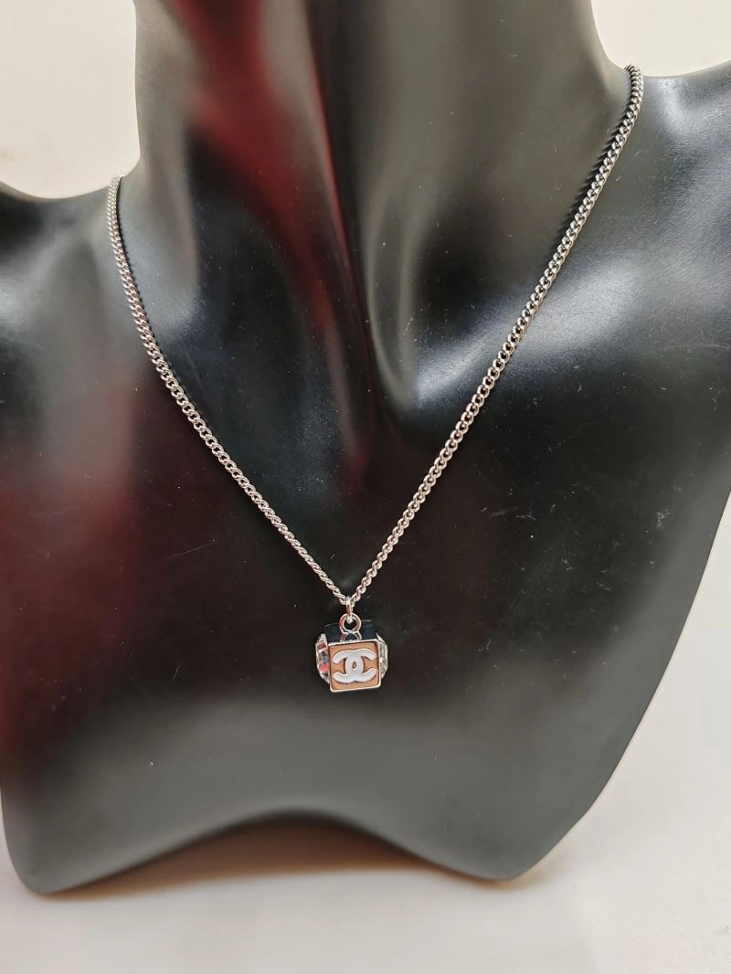 OdorResistant Chanel Necklaces 225889