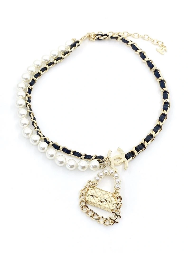 Contemporary Chanel Necklaces 225817