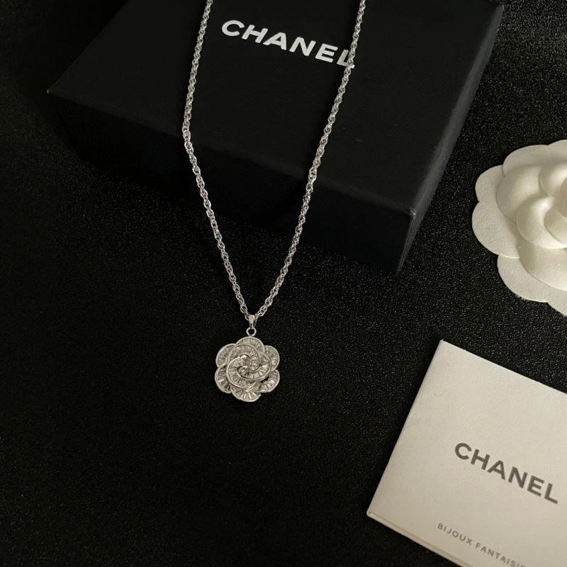 Chanel Necklaces Casual 225835