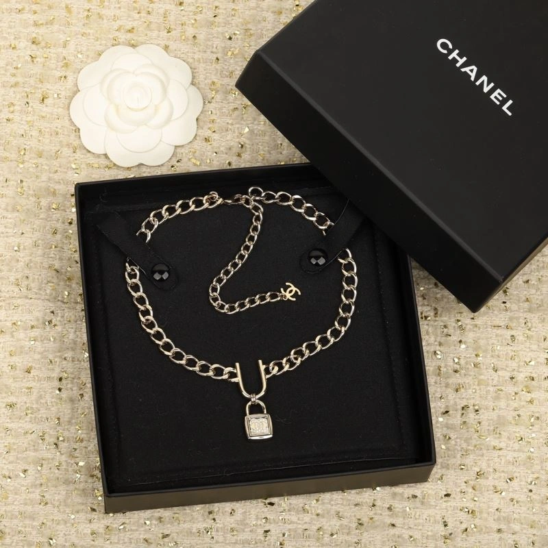 Chanel Necklaces Youthful 225814