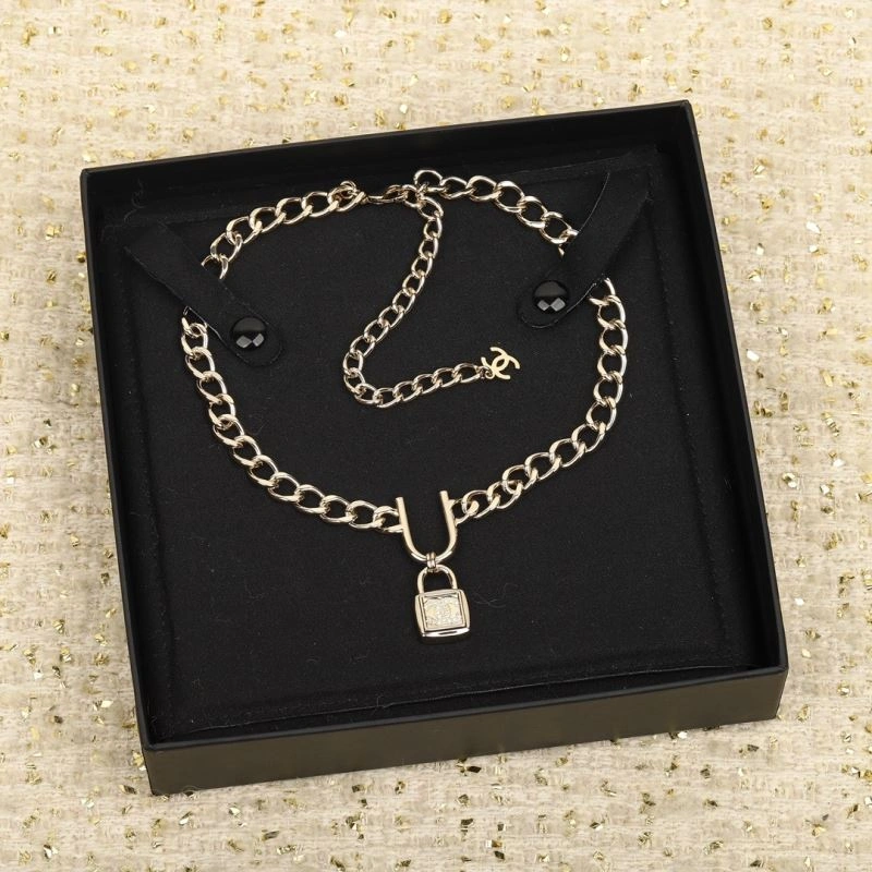 Chanel Necklaces Youthful 225814