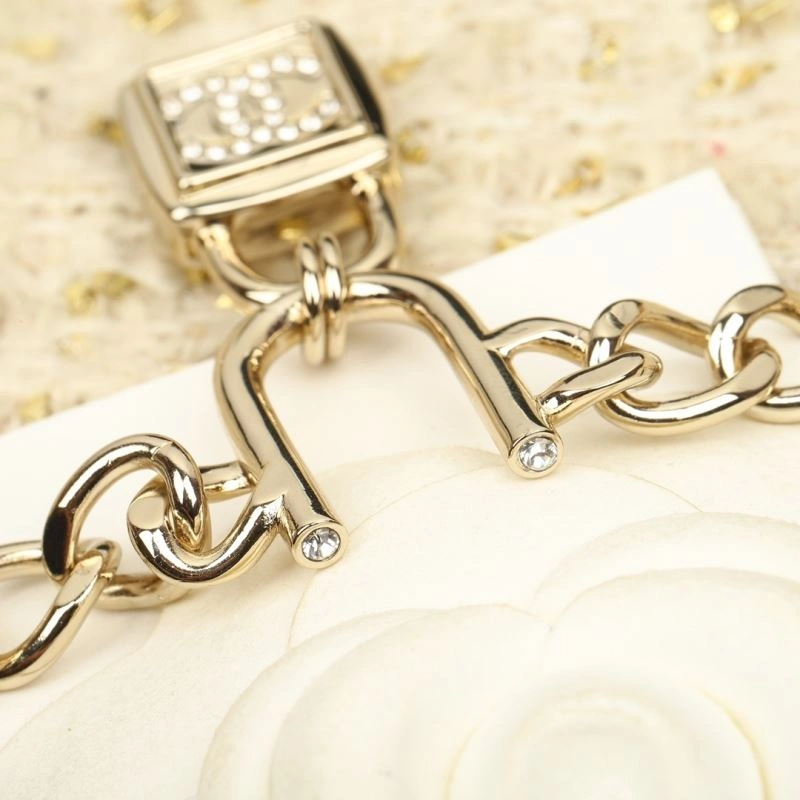 Chanel Necklaces Youthful 225814