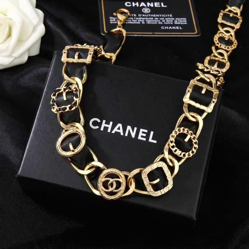 Chanel Necklaces Neat 225875