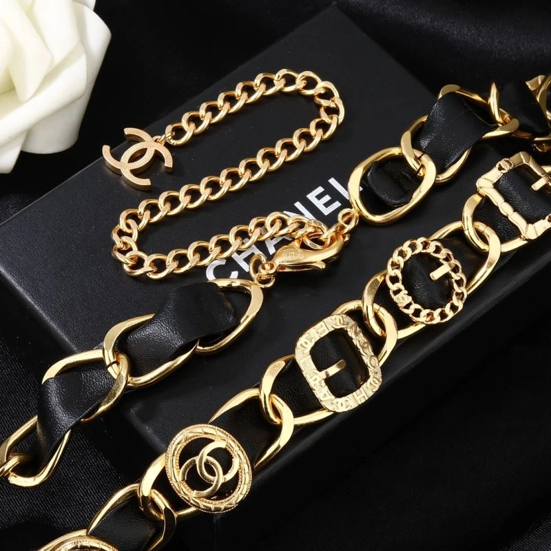 Chanel Necklaces Neat 225875
