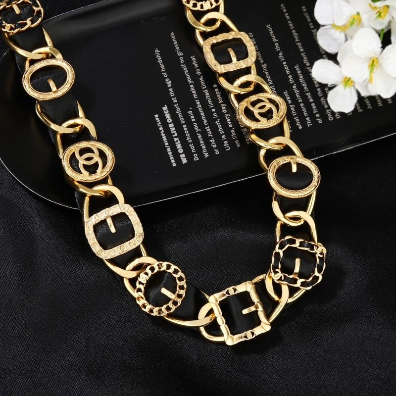 Chanel Necklaces Neat 225875