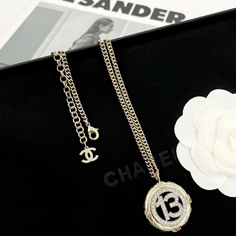 FashionForward Chanel Necklaces 225863