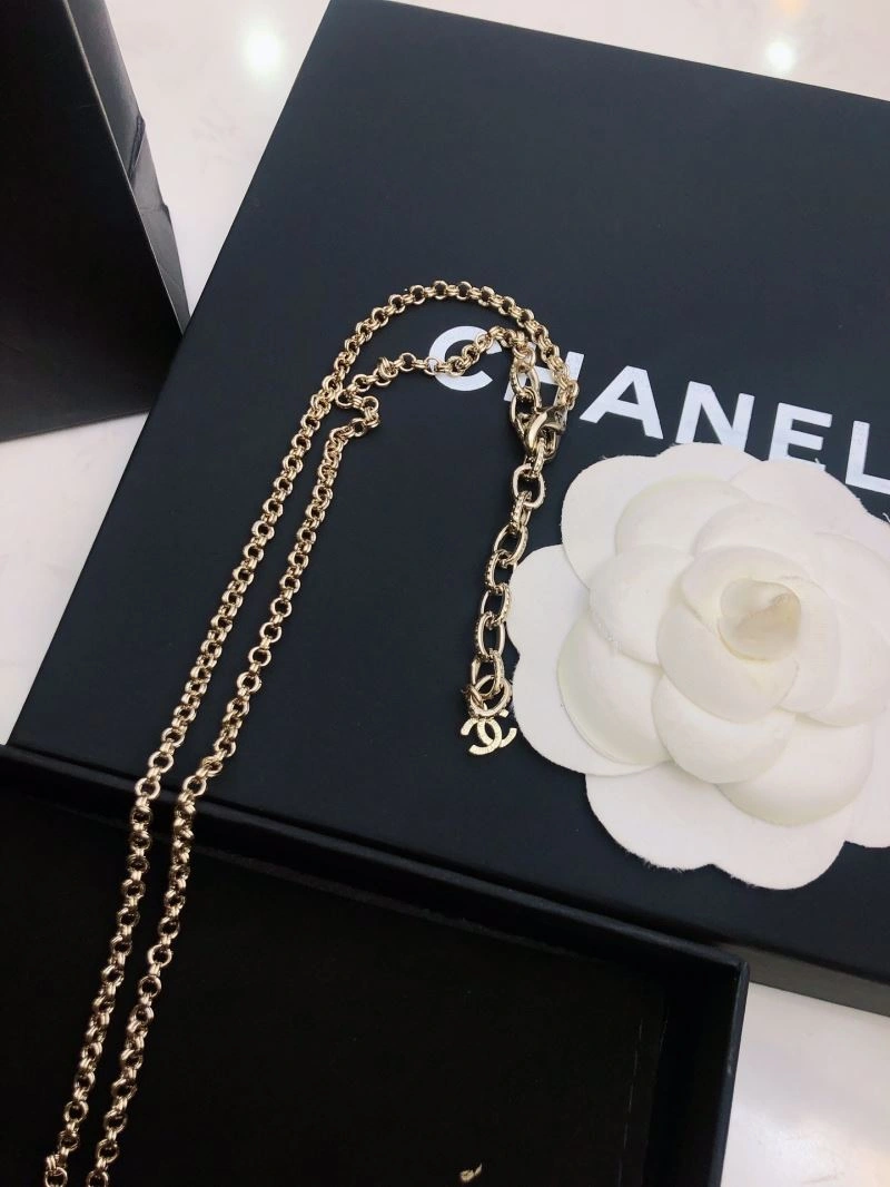 Snug Chanel Necklaces 225866