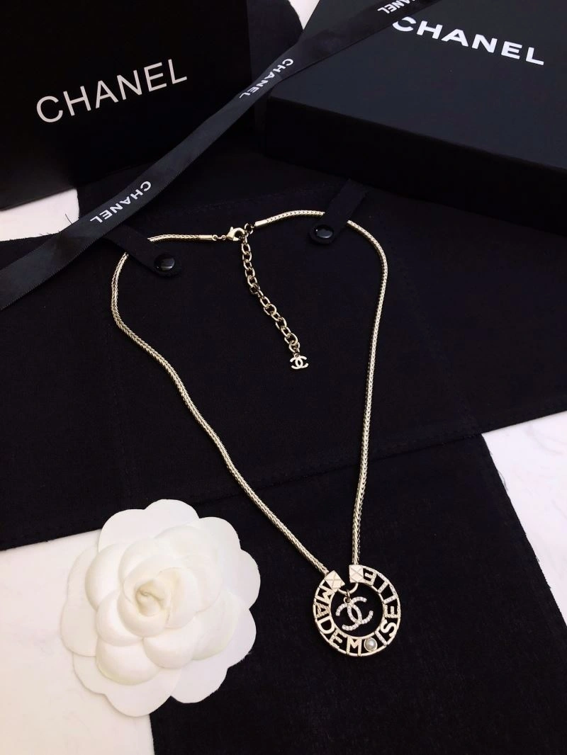 RelaxedFit Chanel Necklaces 225807