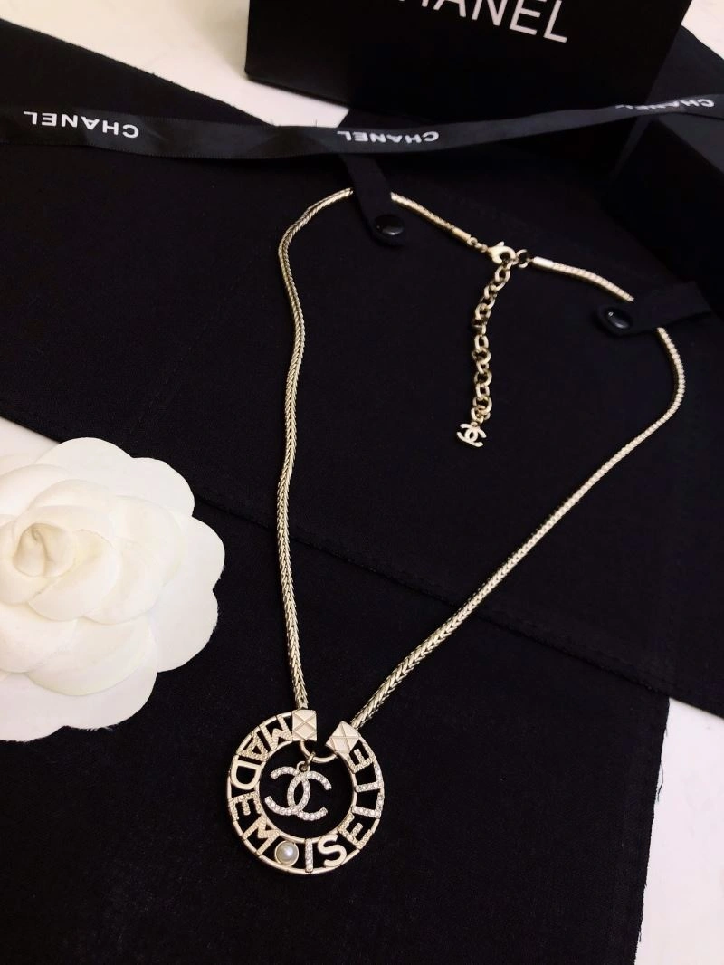RelaxedFit Chanel Necklaces 225807