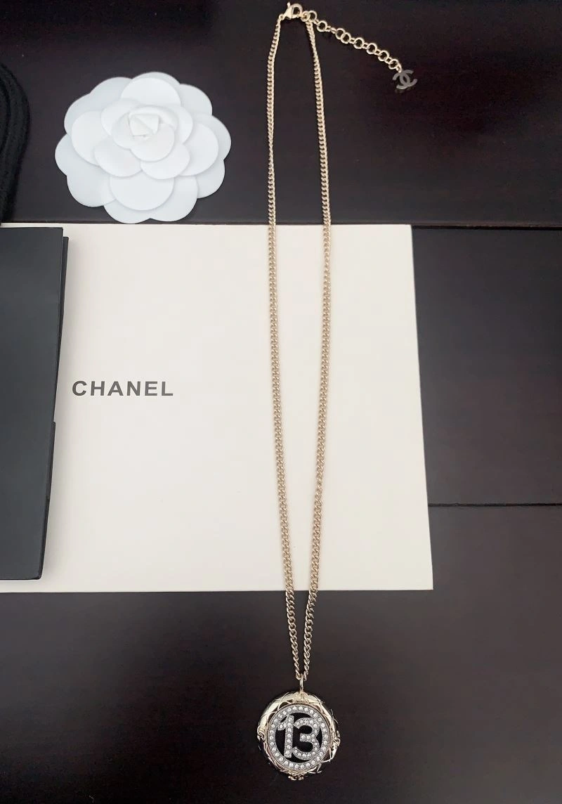 Chanel Necklaces Versatile 225783
