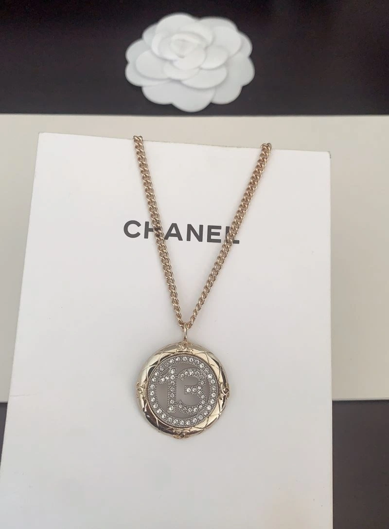 Chanel Necklaces Versatile 225783