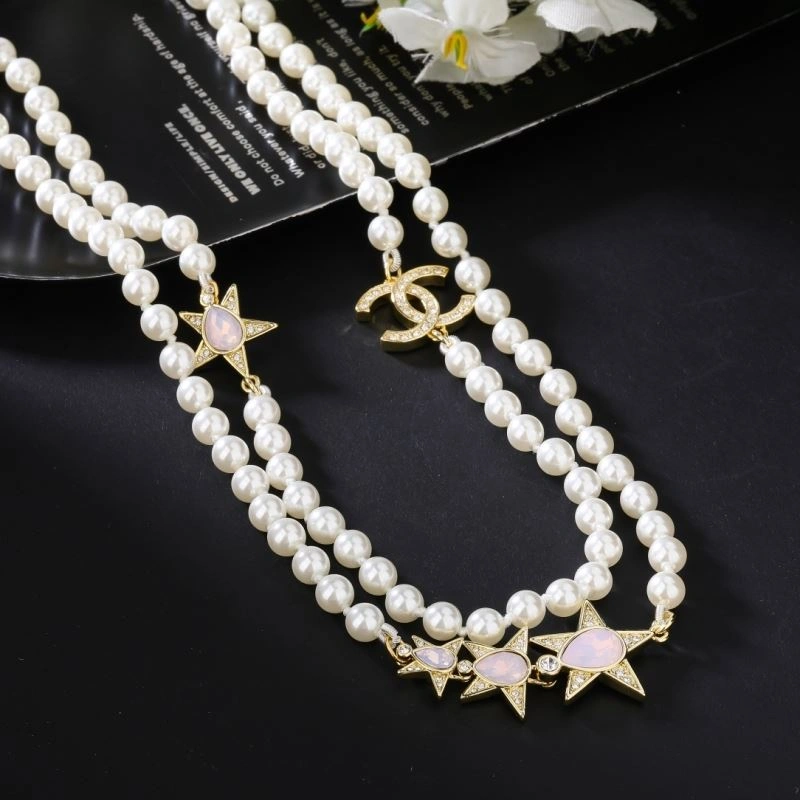 Sophisticated Chanel Necklaces 225778