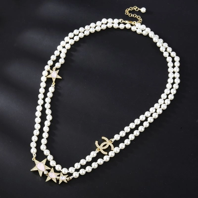 Sophisticated Chanel Necklaces 225778