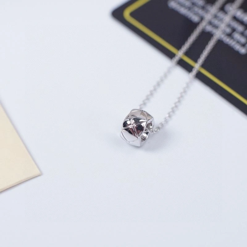 Resilient Chanel Necklaces 225836